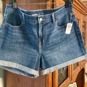 NWT  women’s midrise Old Navy shorts size 10